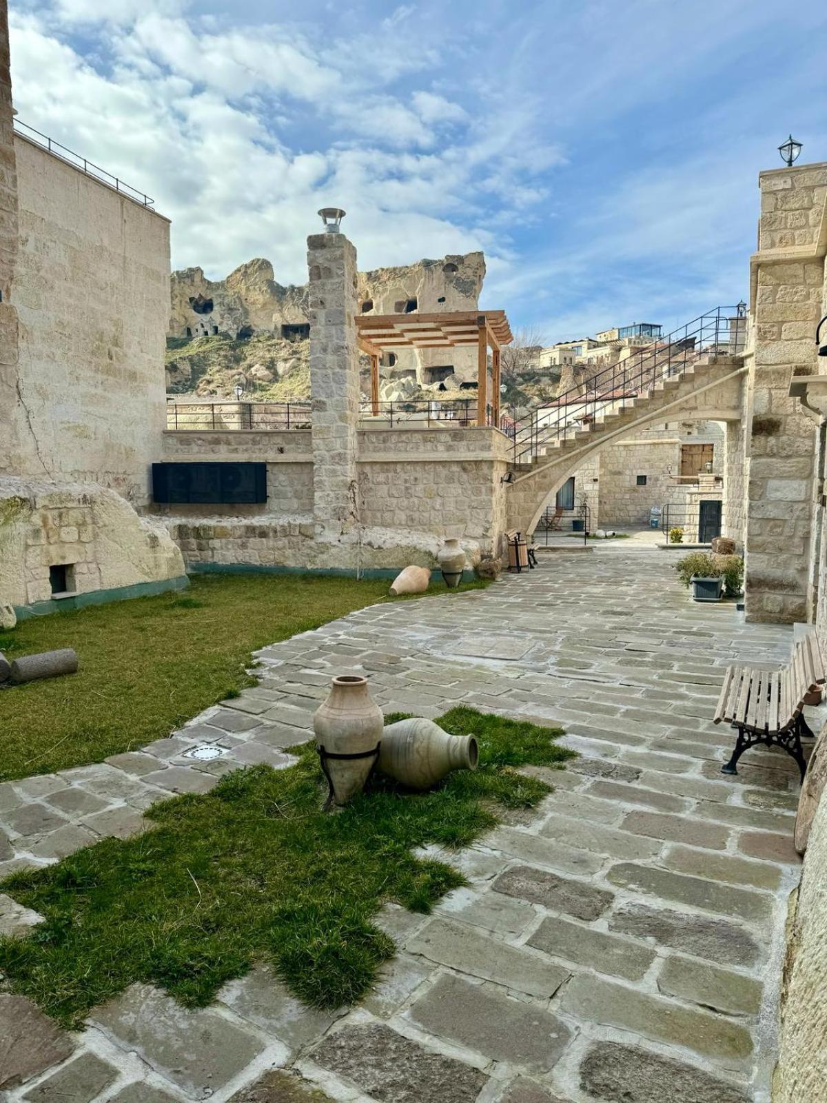 Solem Cave Suites Ürgüp Bagian luar foto
